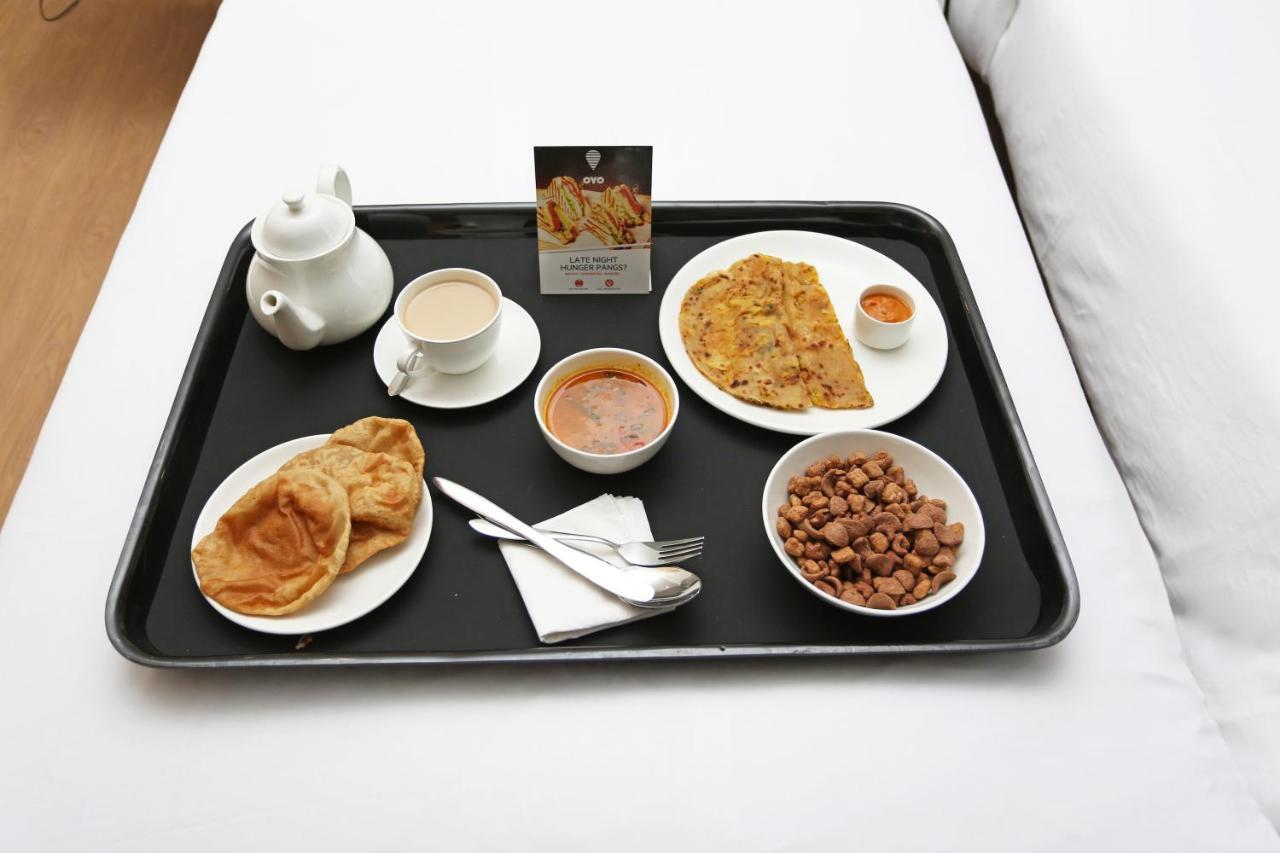 Oyo 15169 Hotel Rk Inn Lucknow Dış mekan fotoğraf